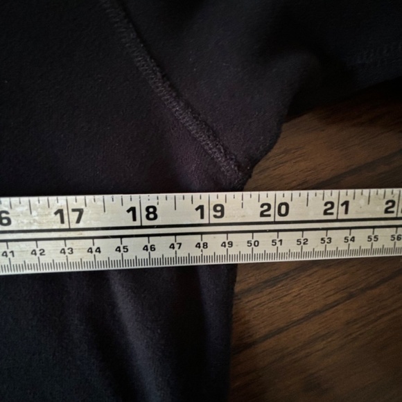 TNA pullover hoodie black with purple logo size M - Picture 15 of 15